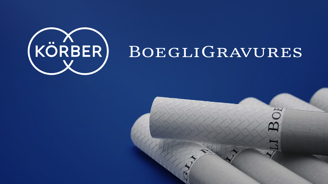 Körber Logo und Boegli Gravures Logo symbolisieren Partnerschaft. Zigaretten mit Gravur von Boegli liegen daneben.